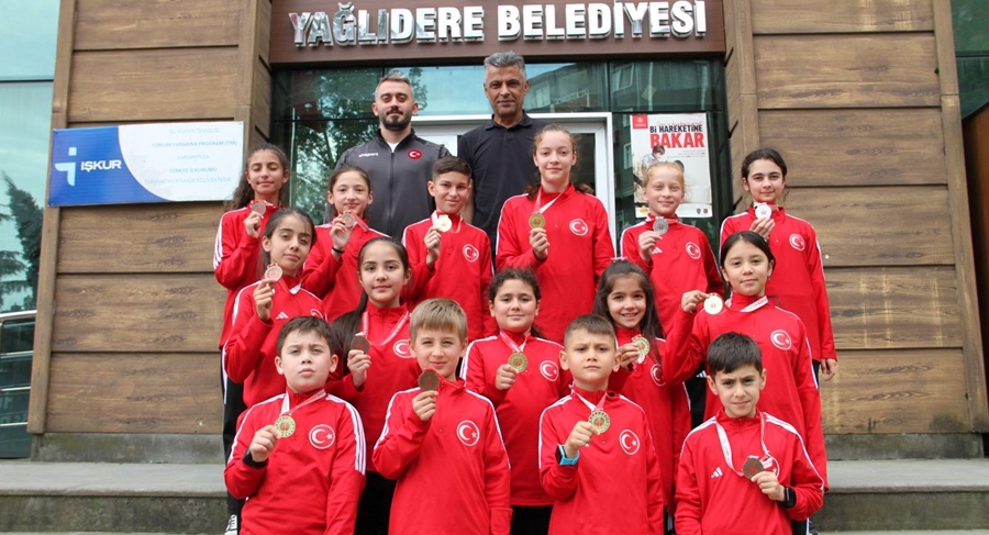 ORDUDA DÜZENLENEN KARATE MÜSABAKASINDA 7 ALTIN 3 GÜMÜŞ 2 BRONZ MADALYANIN SAHİBİ OLDULAR