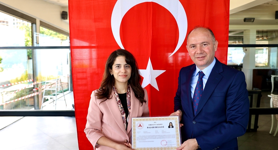 VALİ SERDENGEÇTİ GÖREV YERİ DEĞİŞEN KAYMAKAMLARA BAŞARILAR DİLEDİ