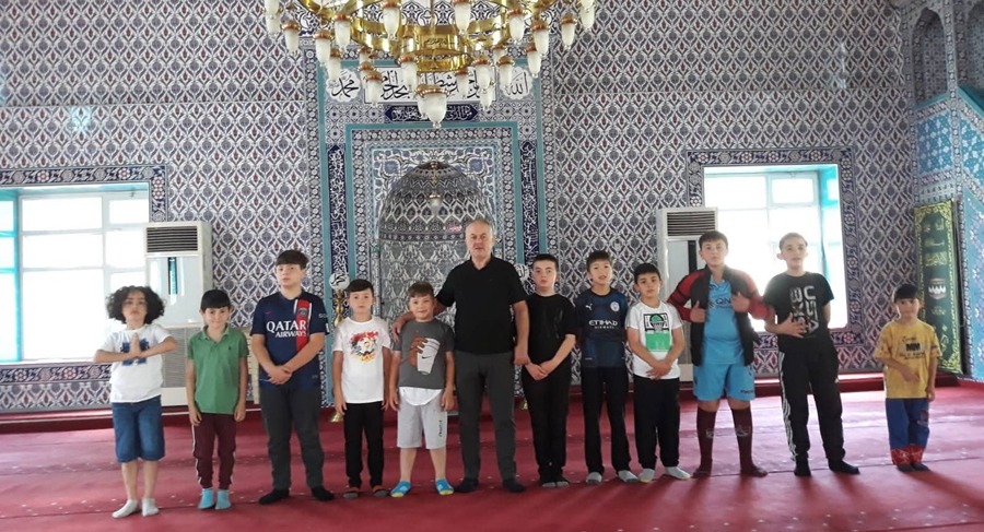 ÇOCUKLARI SEVİNDİRDİLER