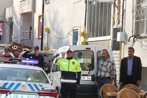 BÜYÜK ÖNDER ATATÜRK YAĞLIDERE