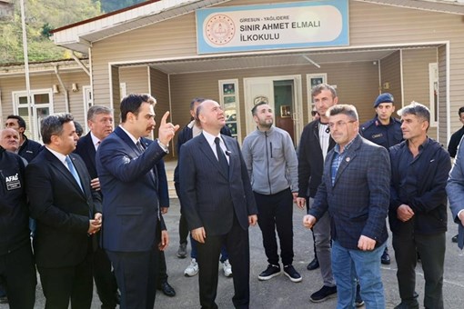 SINIR KÖYÜNDE TAHLİYE EDİLEN OKULDA İNCELEMELERDE BULUNDU