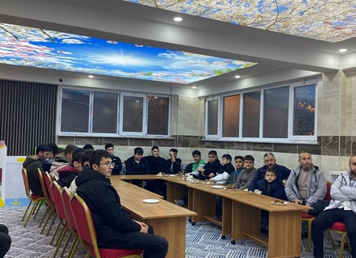 GENÇLİK BULUŞMASINDA ÜÇ AYLAR KONUSU İŞLENDİ