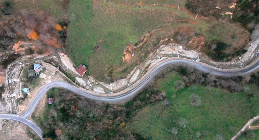 YAĞLIDEREDE KÖY GRUP YOLLARINDA ÖZEL İDARE  TARAFINDAN ÇALIŞMALAR DEVAM EDİYOR