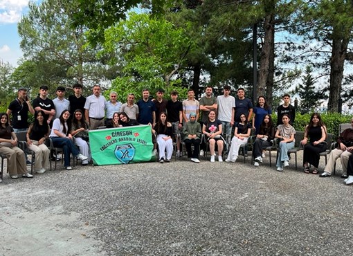 YAĞLIDERELİ ÖĞRENCİLER BURSA YAĞLIDERELİLER DERNEĞİNİN MİSAFİRİ OLDULAR